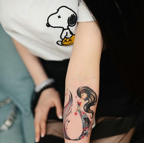 女生纹身图案手臂 女生纹身图案手臂简单
