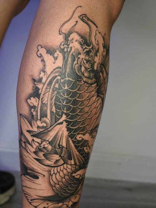 霸气鲤鱼纹身图片 霸气的鲤鱼纹身