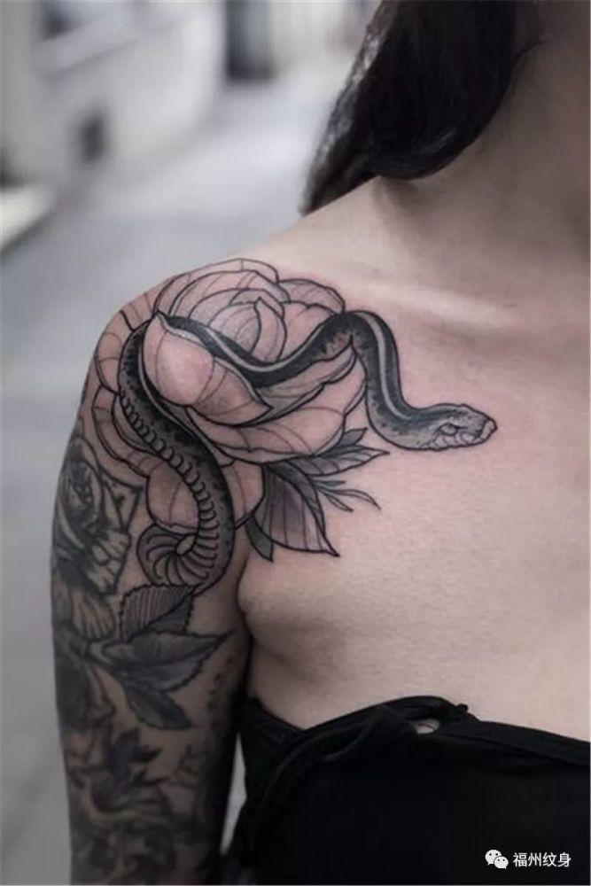 属蛇的男人适合纹身什么图案 属蛇的男人适合纹身什么图案好看