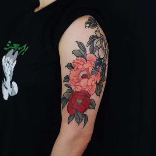 花纹身图案男 大臂玫瑰花纹身图案男