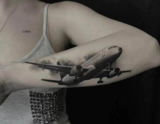 飞机纹身图案 飞机纹身图案大全
