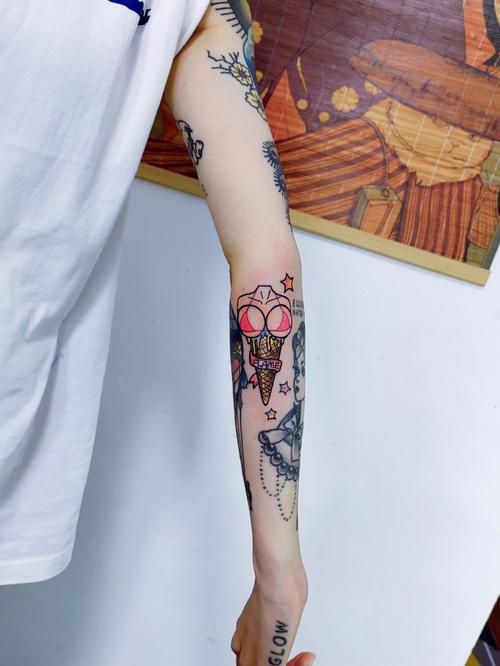 女生手臂纹身图 女生手臂纹身图案小清新